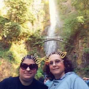 Meet your Posher, Alma